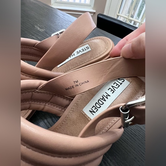 Steve Madden Faith Quilted Slingback Sandal in tan PU - Picture 7 of 8